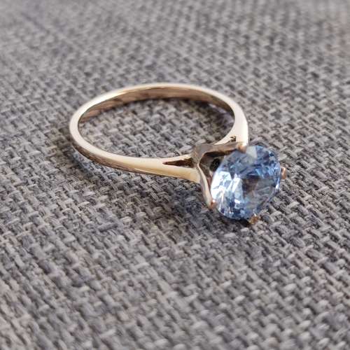 9ct Yellow Gold and Aquamarine Ring