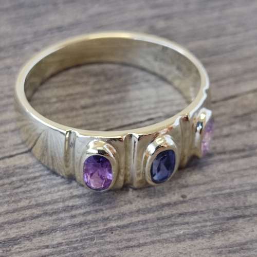 Gorgeous 3 Stone Gold Ring