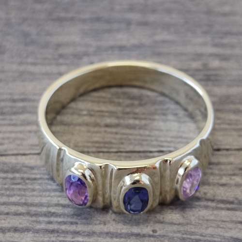 Gorgeous 3 Stone Gold Ring