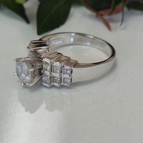 1.232CT Diamonds Ring #1027