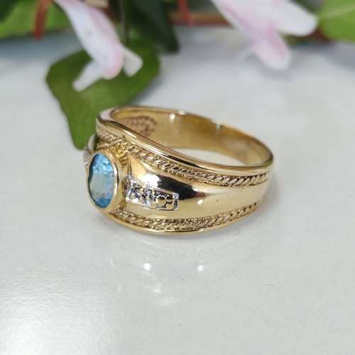 Yellow Gold and Oval Aquamarine Ring #1024
