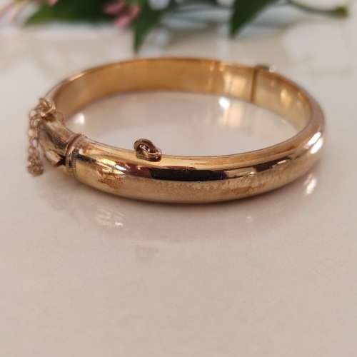 Vintage Yellow Gold Bangle