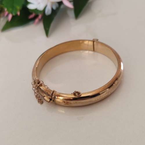 Vintage Yellow Gold Bangle