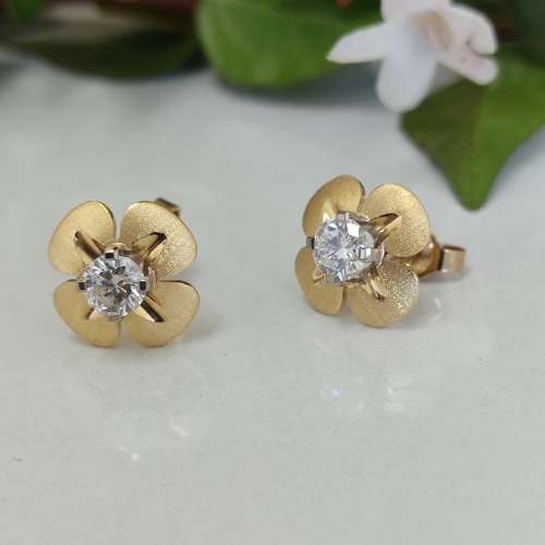 Unique Diamond Earrings on Promotion! Don't miss out!