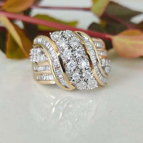 Bargain Diamonds Ring #1072