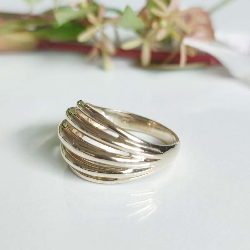 Beautiful Yellow Gold Ladies Ring #1142