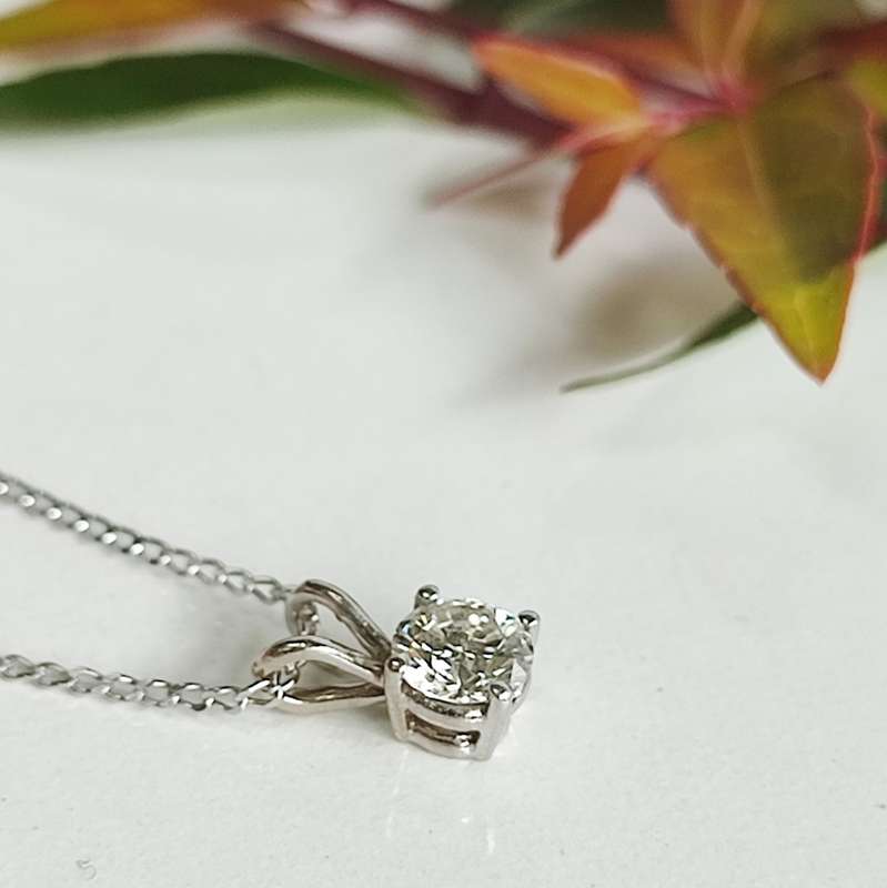 ## Gorgeous White Gold Diamond Necklace #1153