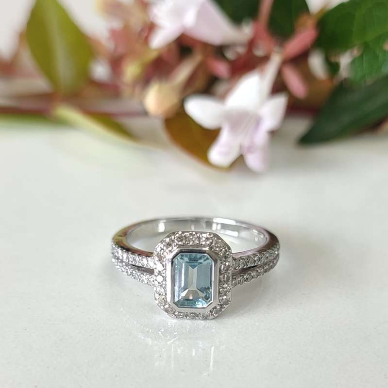 Aquamarine Ring in White Gold #1156