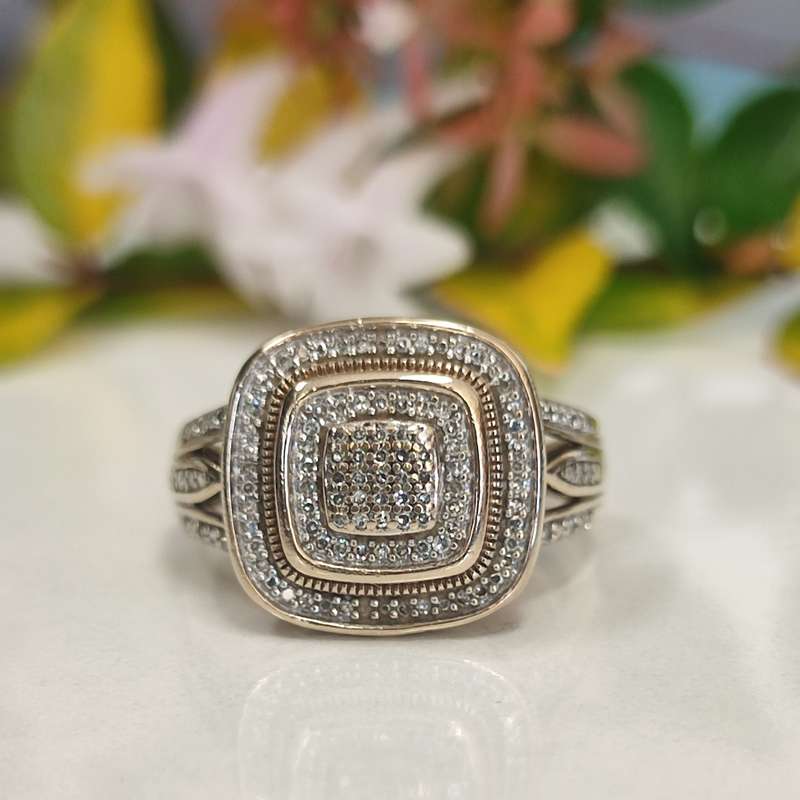 9kt Solid Gold & Diamonds Ring #1163