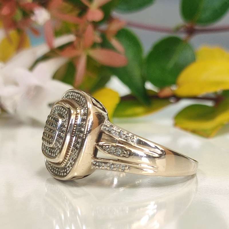 9kt Solid Gold & Diamonds Ring #1163