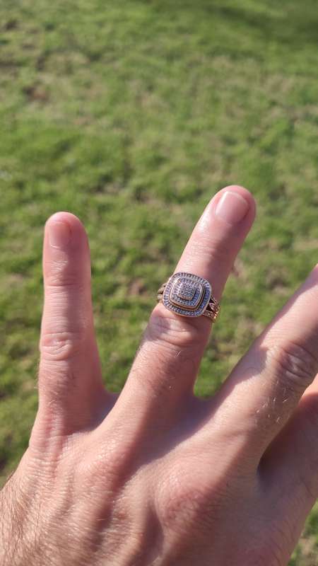 9kt Solid Gold & Diamonds Ring #1163