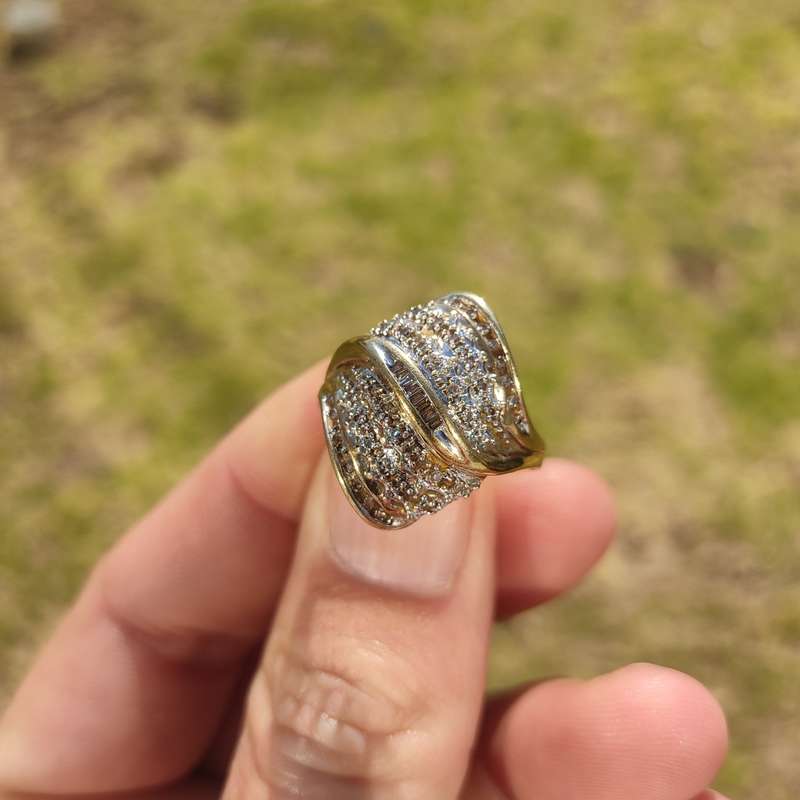 Solid Gold & Diamonds Ring LOW START