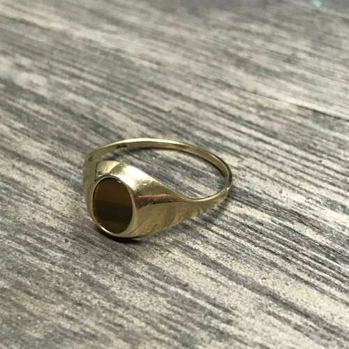9Kt Yellow Gold + Tigers Eye