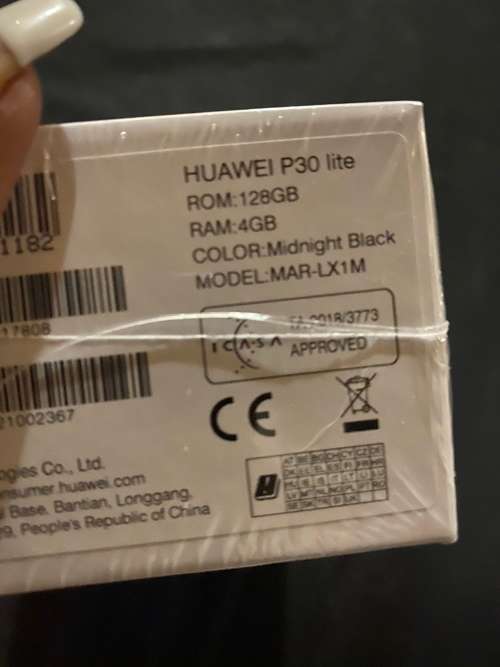 BLACK Hauwei p30 lite *VODACOM 2 YEAR GUARANTEE*