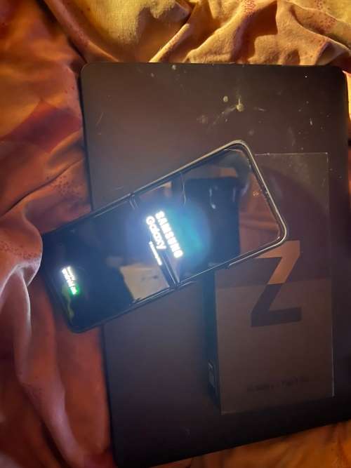 SAMSUNG FLIP 3