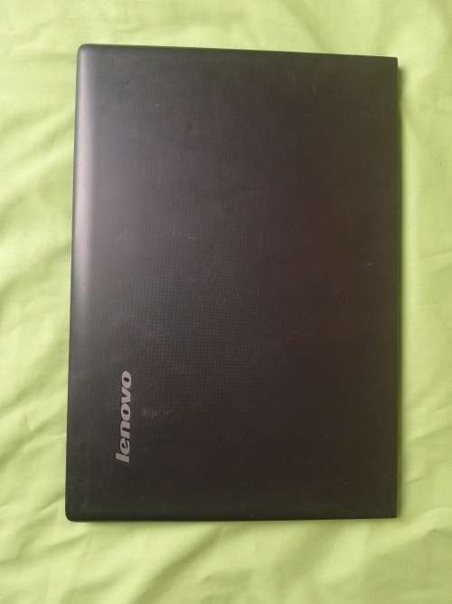 LOT ~ MIXED LAPTOP COVERS AND BATTERIES