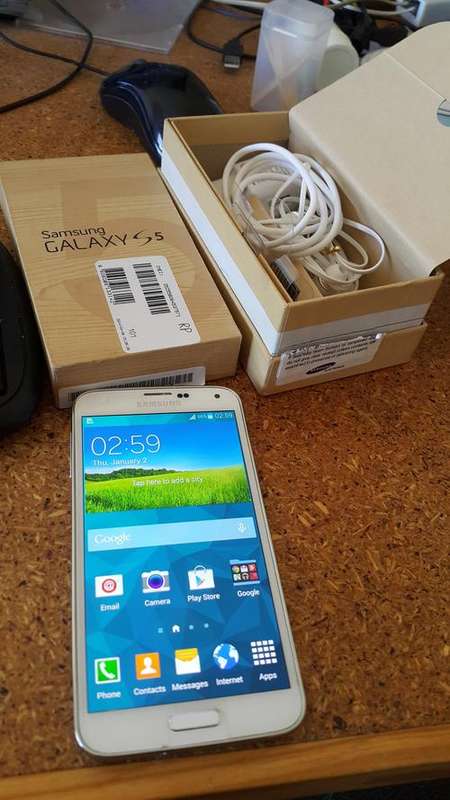 Samsung Galaxy S5 LTE 16GB White