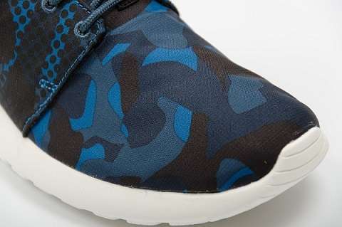 Original Mens Nike Roshe One Print 655206-404 - UK 11 (SA 11)