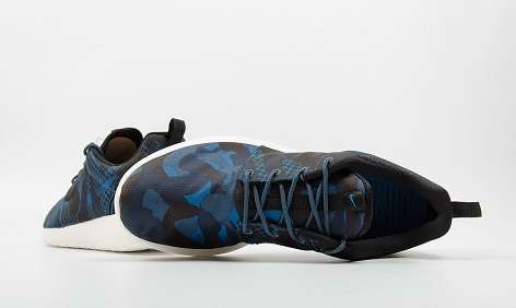 Original Mens Nike Roshe One Print 655206-404 - UK 11 (SA 11)