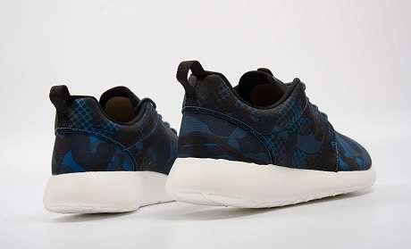 Original Mens Nike Roshe One Print 655206-404 - UK 11 (SA 11)