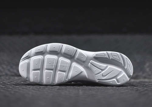 Original Mens Nike Darwin - 819803-111 - UK 10 (SA 10)