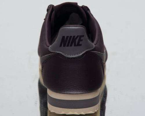 Original Mens Nike CLASSIC CORTEZ LEATHER - 749571-601 - UK 11 (SA 11)