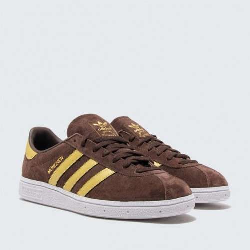 Original Mens ADIDAS MUNCHEN - CQ2320 - UK 13 (SA 13)