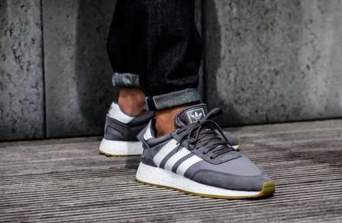 Original Mens ADIDAS INIKI-5923 - D97345 - UK 11 (SA 11)