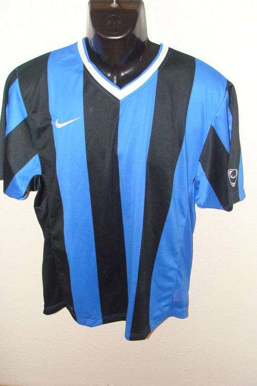 Mens Nike T Shirt - Medium