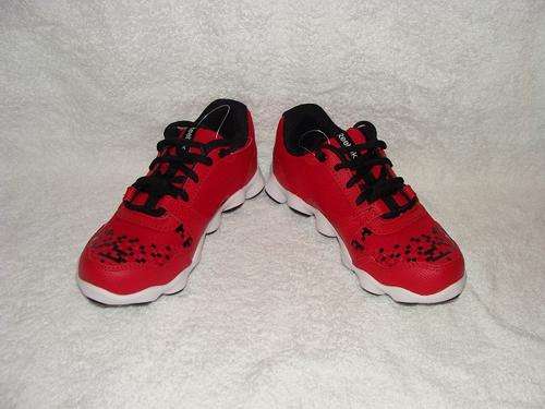 Stunning Original Boys Reebok ATV19 ULTIMATE - UK12 1/2 - 19cm