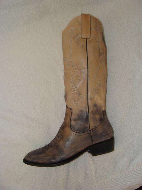 Original Ladies Levi's Aniseed - (Beige) UK 8 (SA 8) Leather Upper - Side Zip
