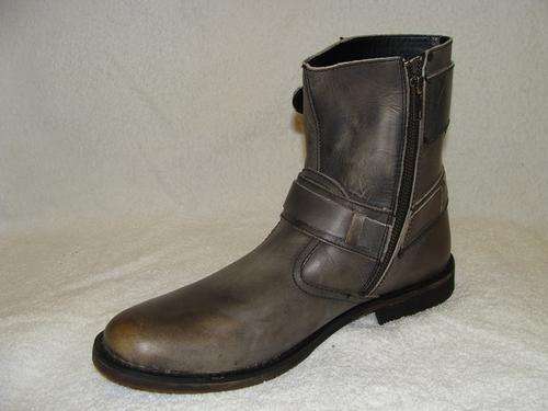 Original Mens Levi's Matt - UK 9 (SA 9) Side Zip - Leather Upper