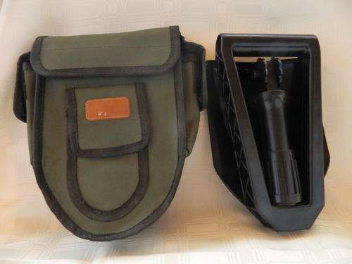 Fold Up Metal Spade and Carry Bag (Brand New)