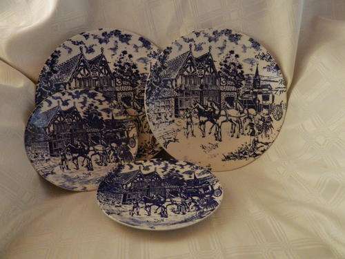 Blue and White "Constantia" - Two dinner plates x 2 side plates