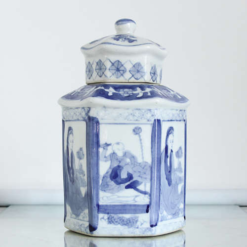 ORIENTAL VASE WITH LID