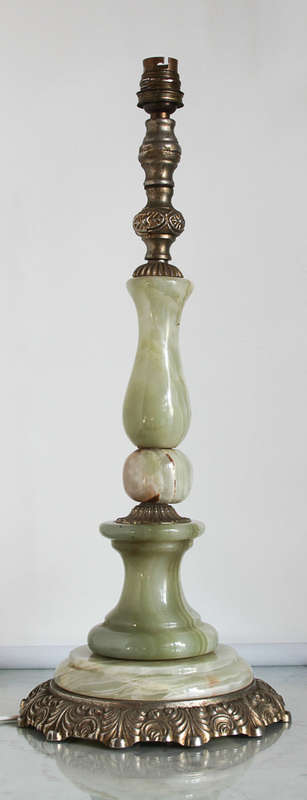 VINTAGE ORNATE ONYX AND BRASS TABLE LAMP