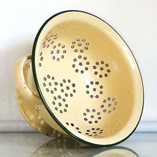 VINTAGE COLANDER