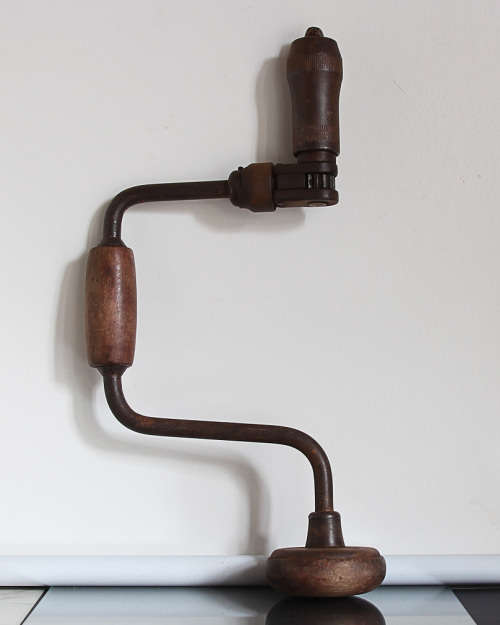 VINTAGE BRACE HAND DRILL