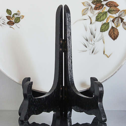 2 PLATE STANDS