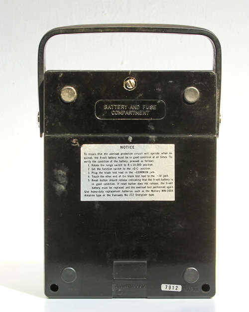 VINTAGE  BAKELITE KYORITSU K-1200P MULTIMETER WITH LEATHER CASE