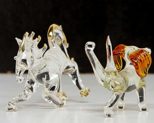 VINTAGE GLASS ORNAMENTS, DOG, HORSE, 2 HORSE DRAWN CARTS IS IT MURANO?- 1 LOT