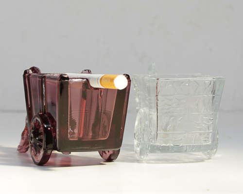 VINTAGE GLASS ORNAMENTS, DOG, HORSE, 2 HORSE DRAWN CARTS IS IT MURANO?- 1 LOT