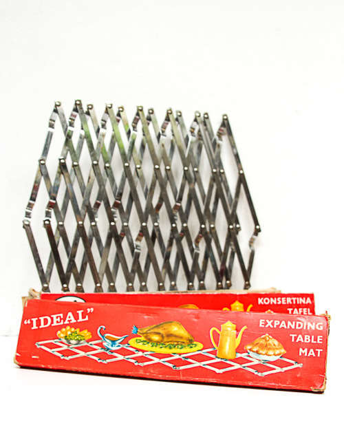VINTAGE CHROMED IDEAL EXPANDING MATS, 4 MATS, 3 BOXES, 1 LOT