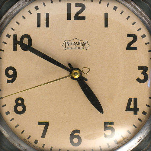 VINTAGE PEWTER INGRAHAM ELECTRIC WALL CLOCK