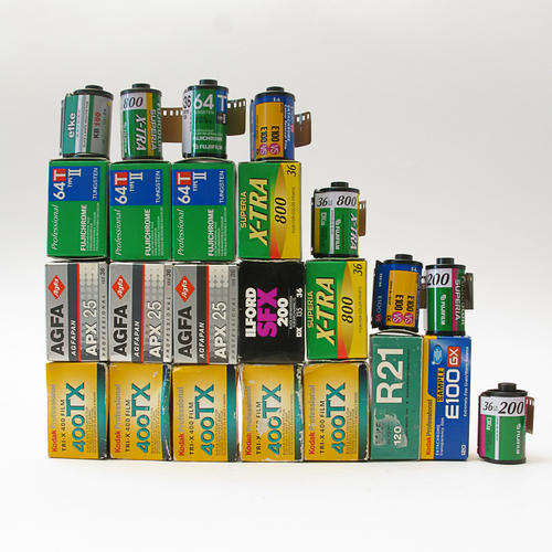 EXPIRED DATED FILM PHOTOGRAPHY 22 ROLLS 35mm  2 ROLLS 120mm