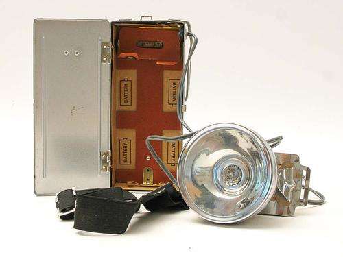 VINTAGE SUNLIGHT MASTER HEAD LAMP