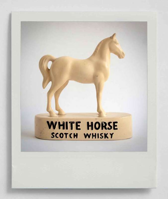 WHITE HORSE WHISKY MADE IN ENGLAND