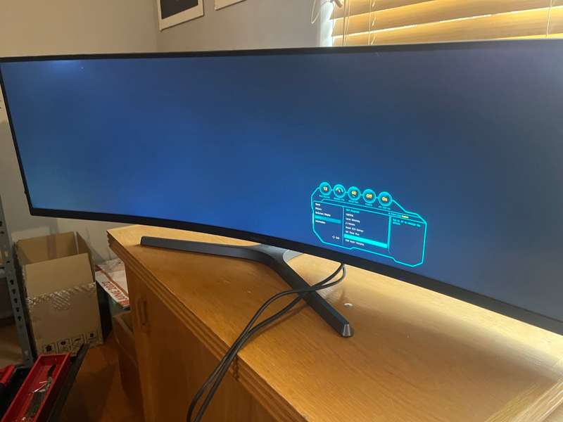 Samsung C49RG90 49` QLED 120Hz FreeSync 2 Curved Gaming Monitor