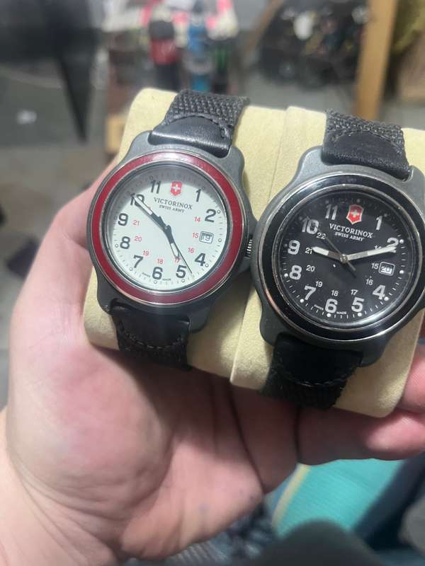 Victorinox  2 Watch Bundle (Black & Red)