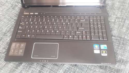 Laptop Lenovo i3 - 15.6 inch screen - Windows 10 - 700GB - 3GB Ram